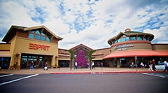 Shopping Centers & Malls Woodburn Premium Outlets is the top destination for tax-free outlet shopping. Conveniently located off Interstate 5 between Portland and Salem, Woodburn Premium Outlets features stores including Adidas, Banana Republic, Gap, Nike, The North Face, and more all at savings of 25% to 65% every xflavismo.gaon: Arney Rd, Woodburn, , OR.